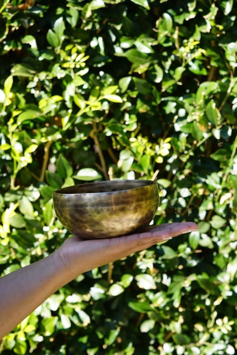 Antique style Himalayas Singing Bowl - Image 5